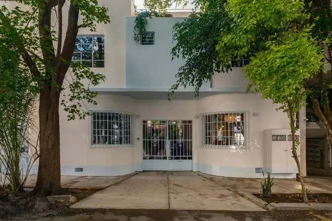La fachada en Calle Cholula 21, antes